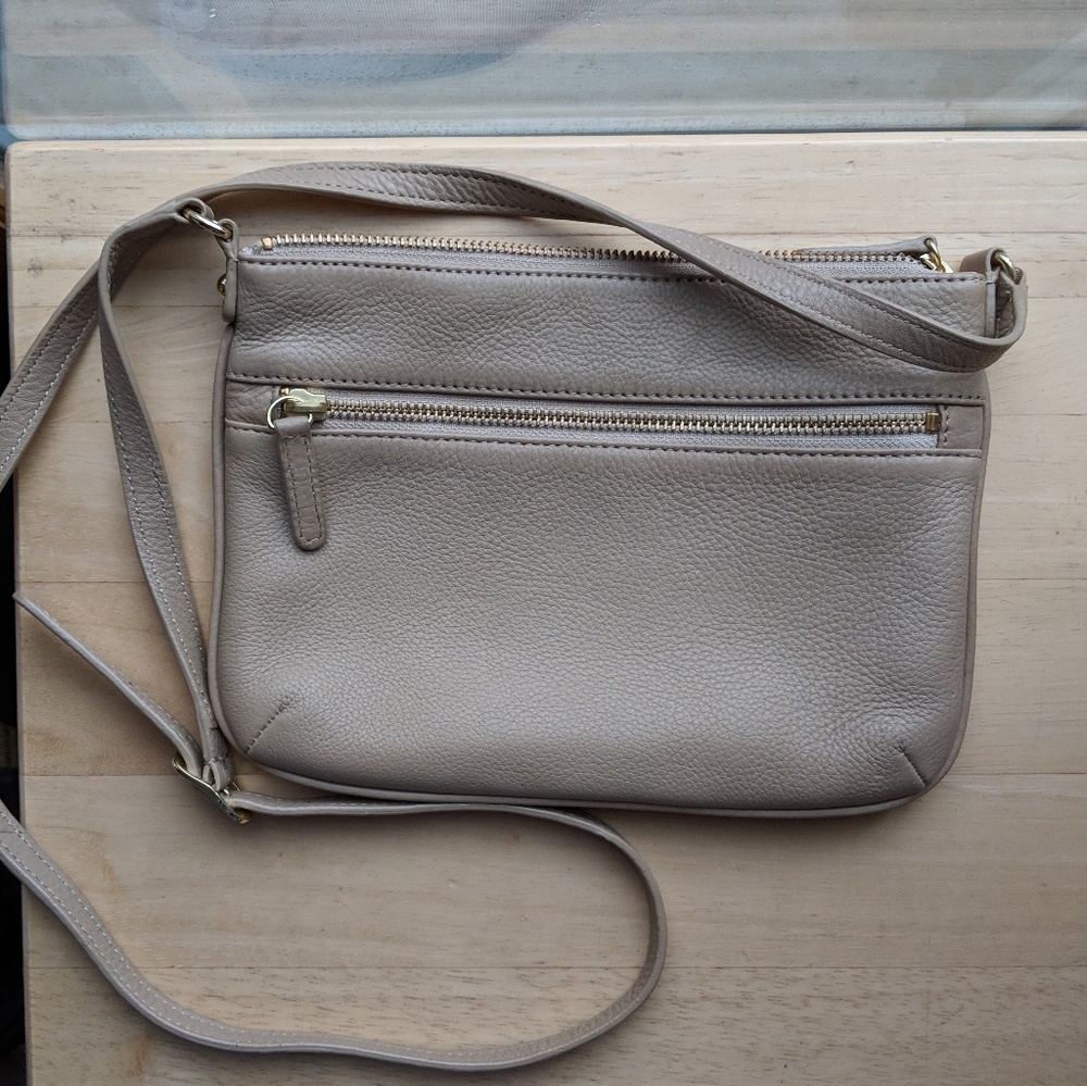 Talbots pebbled leather beige crossbody 9.5x7"